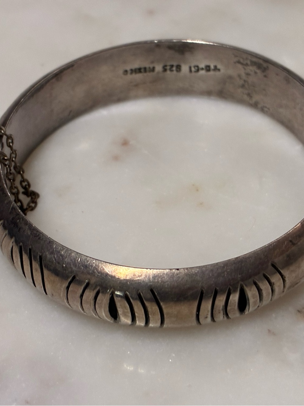 Taxco sterling silver 925 Hinged Bangle Bracelet hallmarked TO-61 925 Mexico